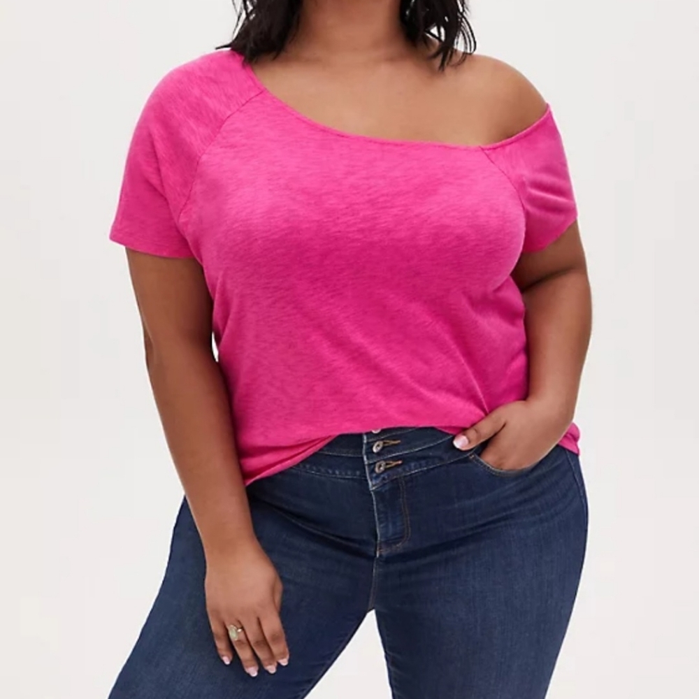Torrid off the shoulder shirt size 2(18-20)